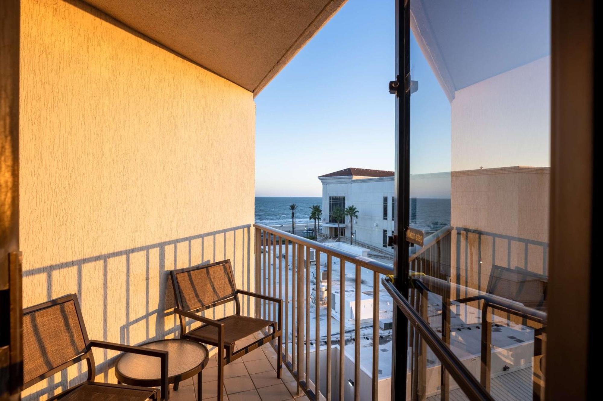 Hilton Galveston Island Resort Exterior photo